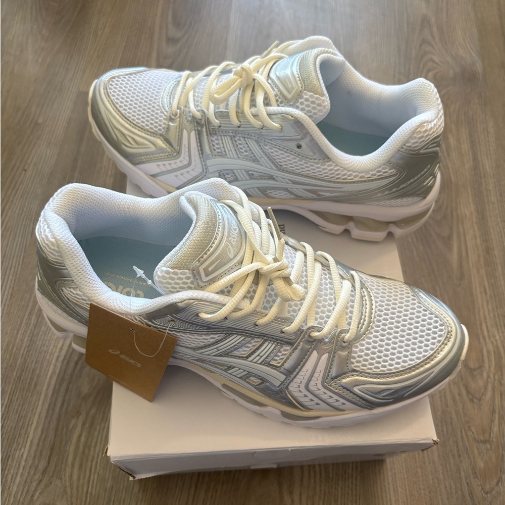 ASICS Gel-Kayano 14 – Silver/White (Size 9.5)